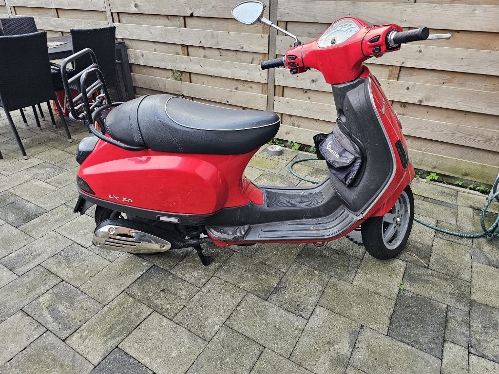 Vespa Lx 50 4v, Gebruikt, Maximaal 45 km/u, Ophalen of Verzenden, Benzine