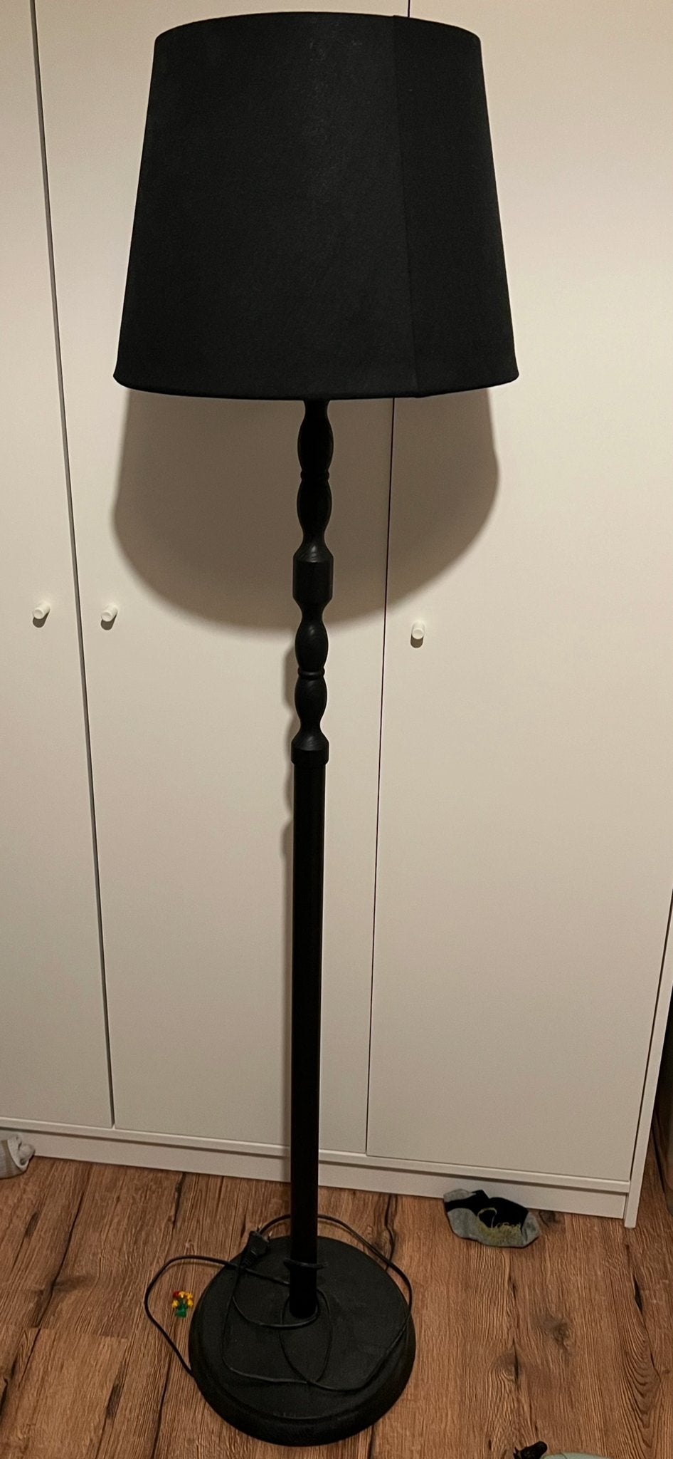 IKEA Staande Vloerlamp met Zwarte Lampenkap, Ophalen, Gebruikt, Metaal, 150 tot 200 cm