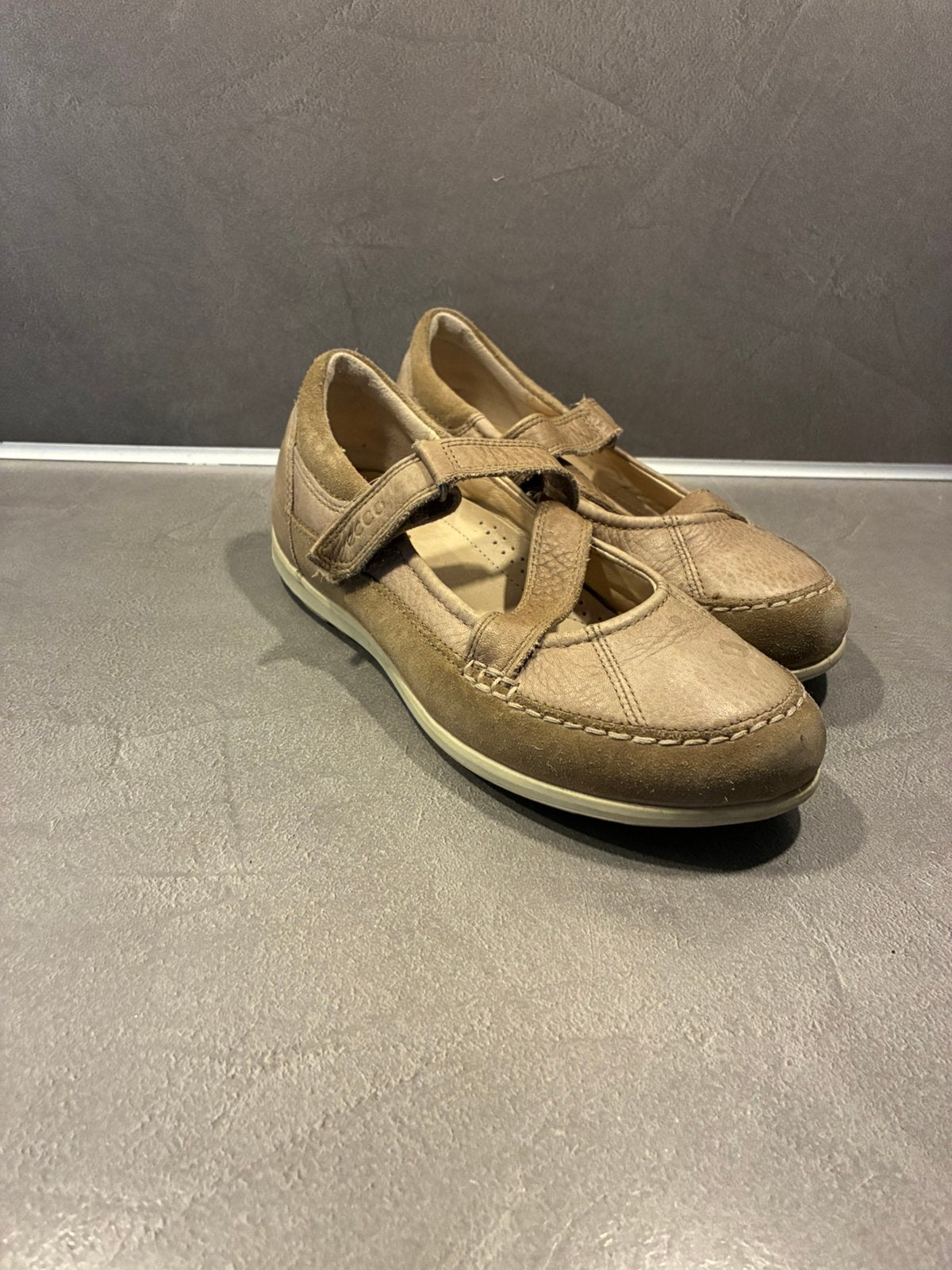 Ecco dames schoenen maat 36,ook de inlegzolen zijn van leer, Ophalen of Verzenden, Zo goed als nieuw, Zwart, Sneakers of Gympen