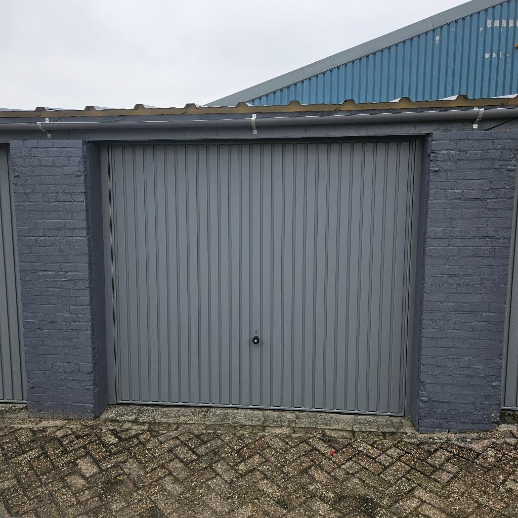 Garagebox 2x te huur/te koop Bergen op Zoom, 6,5 x 2,9 mtr