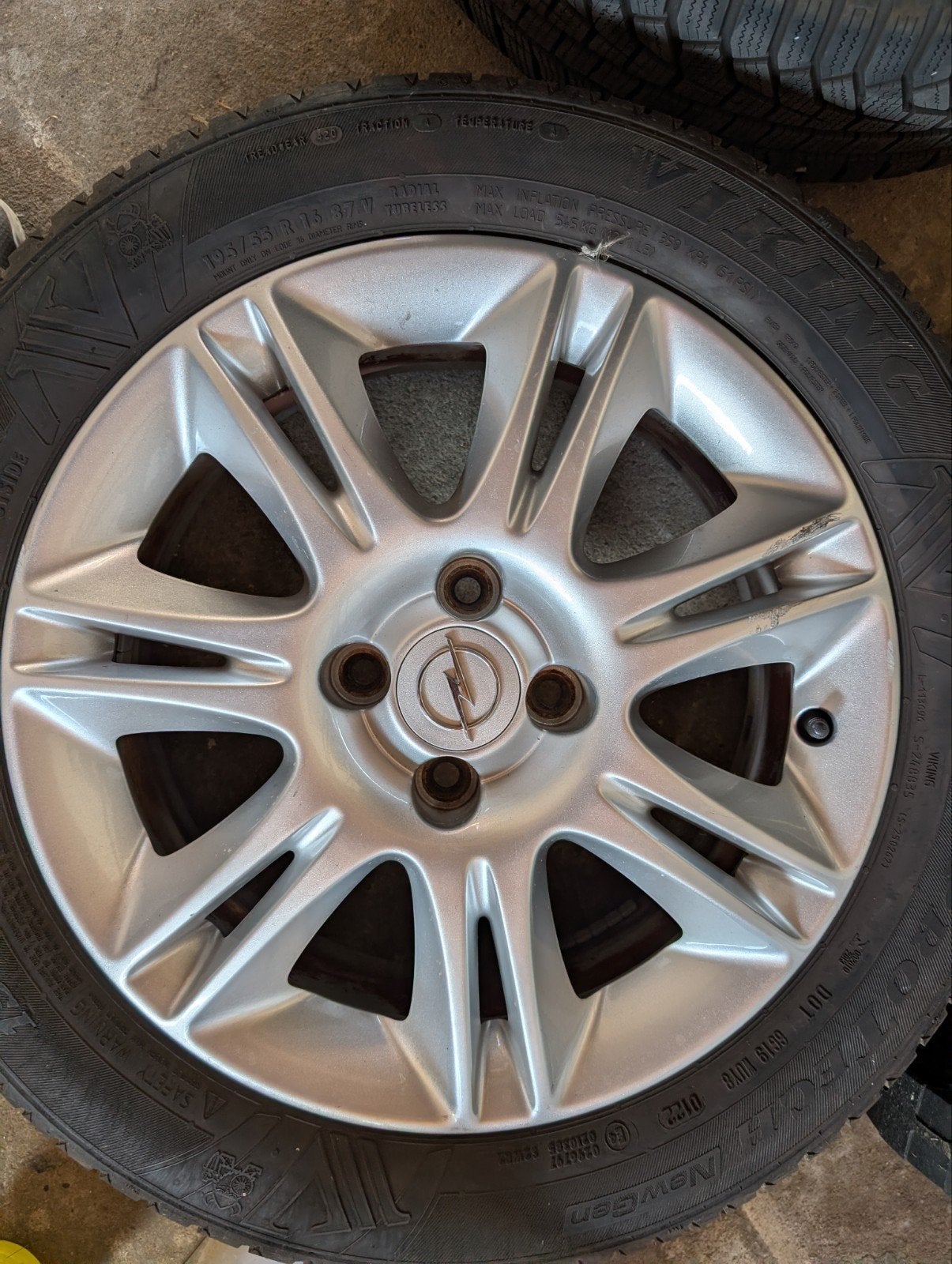 Originele Opel 16 inch lichtmetalen velgen + banden – 195/55, Ophalen