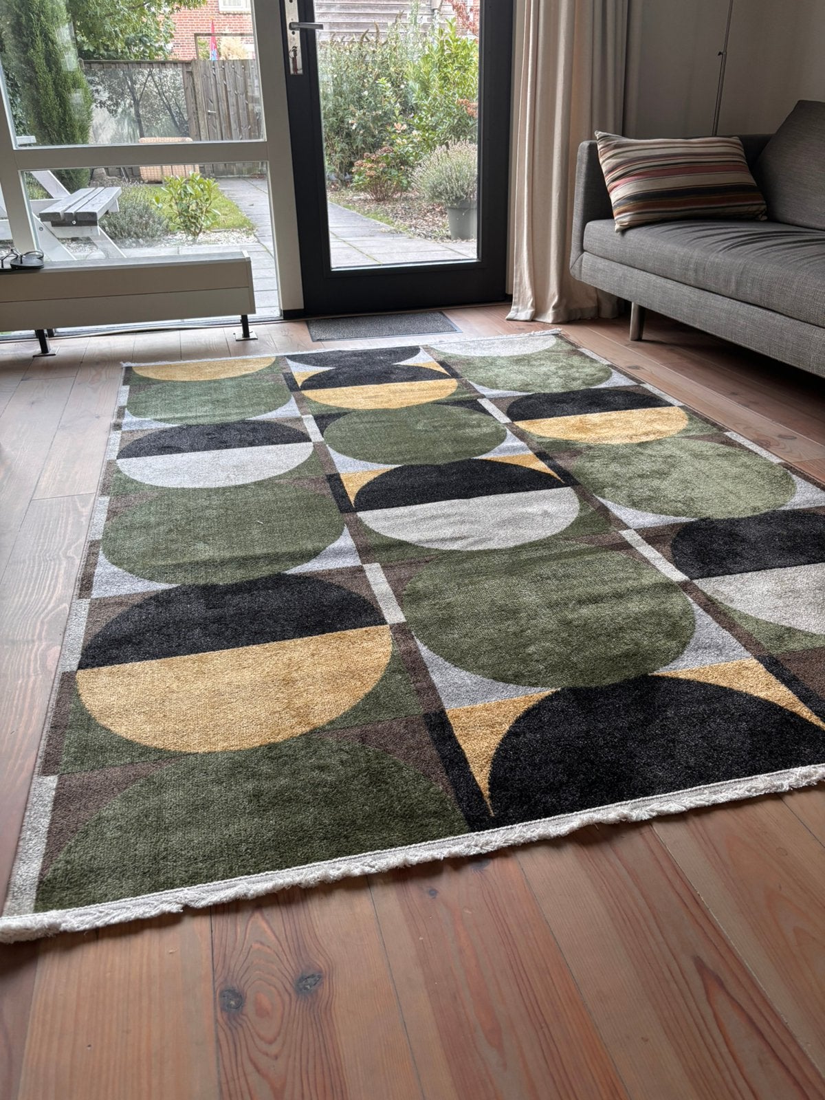 Vloerkleed retro 160x230com, Ophalen, 150 tot 200 cm, 200 cm of meer, Zo goed als nieuw