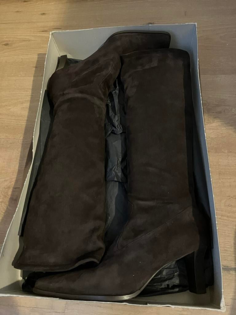 Donjerbruine suéde laarzen., Kleding | Dames, Schoenen, Ophalen of Verzenden, Zo goed als nieuw, Zwart, Hoge laarzen