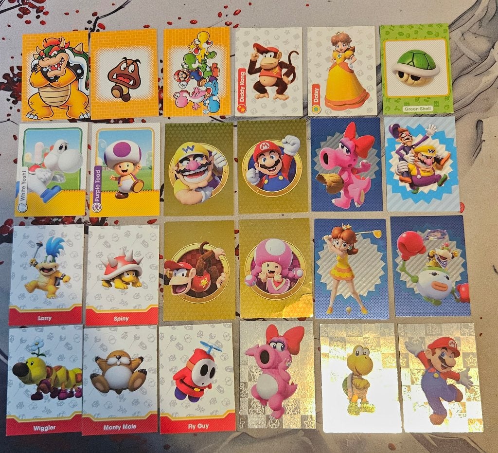 Panini Super Mario Trading Cards (24 stuks) Gold Silver Holo, Ophalen of Verzenden, Gebruikt, Meerdere plaatjes