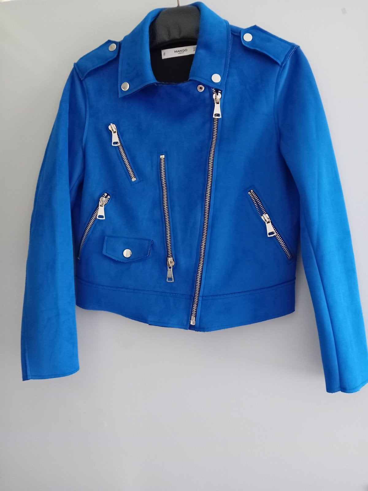 Heel mooi suède jasje de kleur is cobald blauw, Kleding | Dames, Mango, Blauw, Ophalen of Verzenden, Zo goed als nieuw