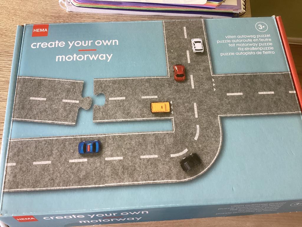 Hema Vilten Autoweg Puzzel - Creëer je eigen snelweg, Ophalen, Zo goed als nieuw, Bouwen
