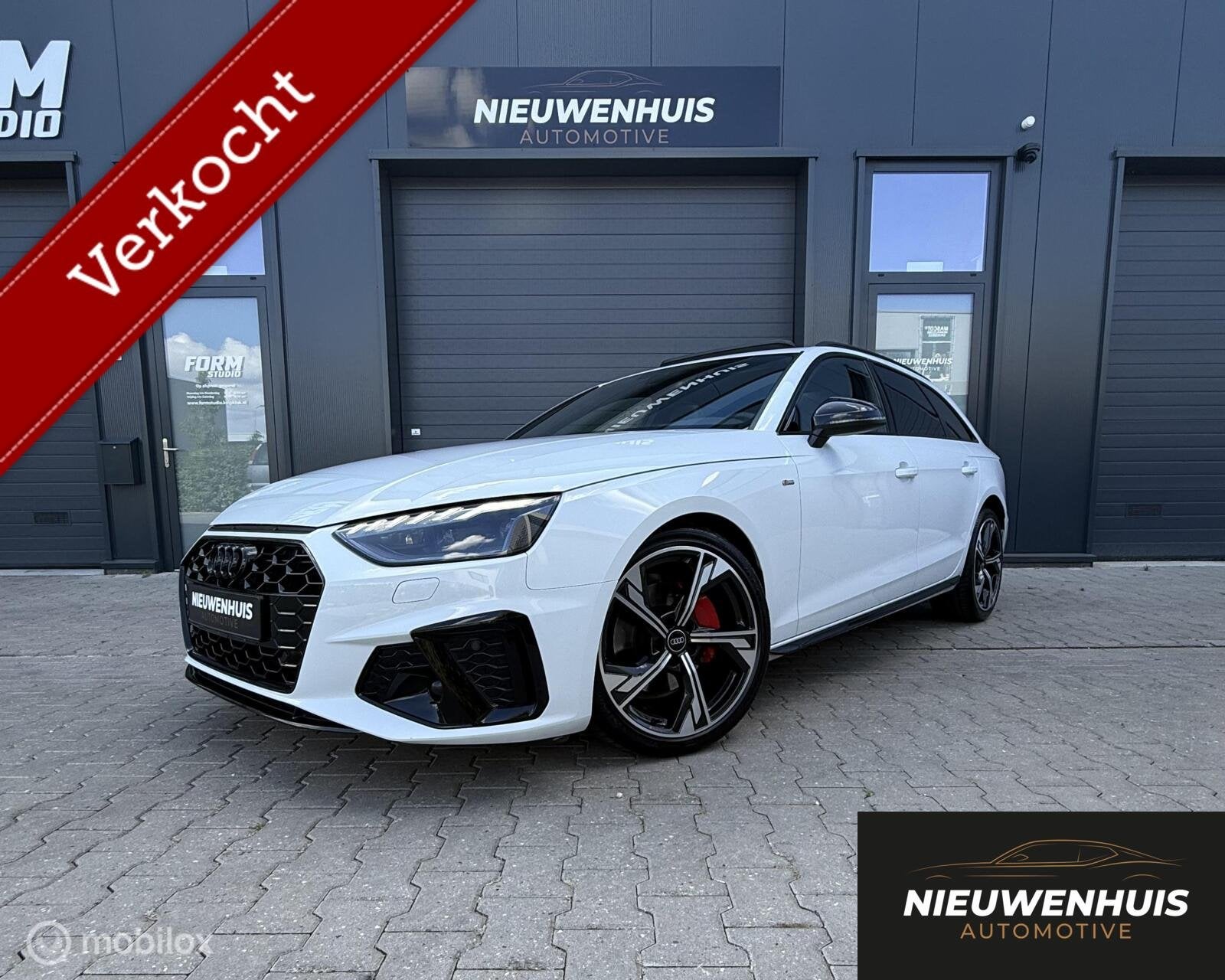Audi A4 Avant 40 TFSI Competition Pano l RS lMatrix, Gebruikt, Zwart, 4 cilinders, 1984 cc