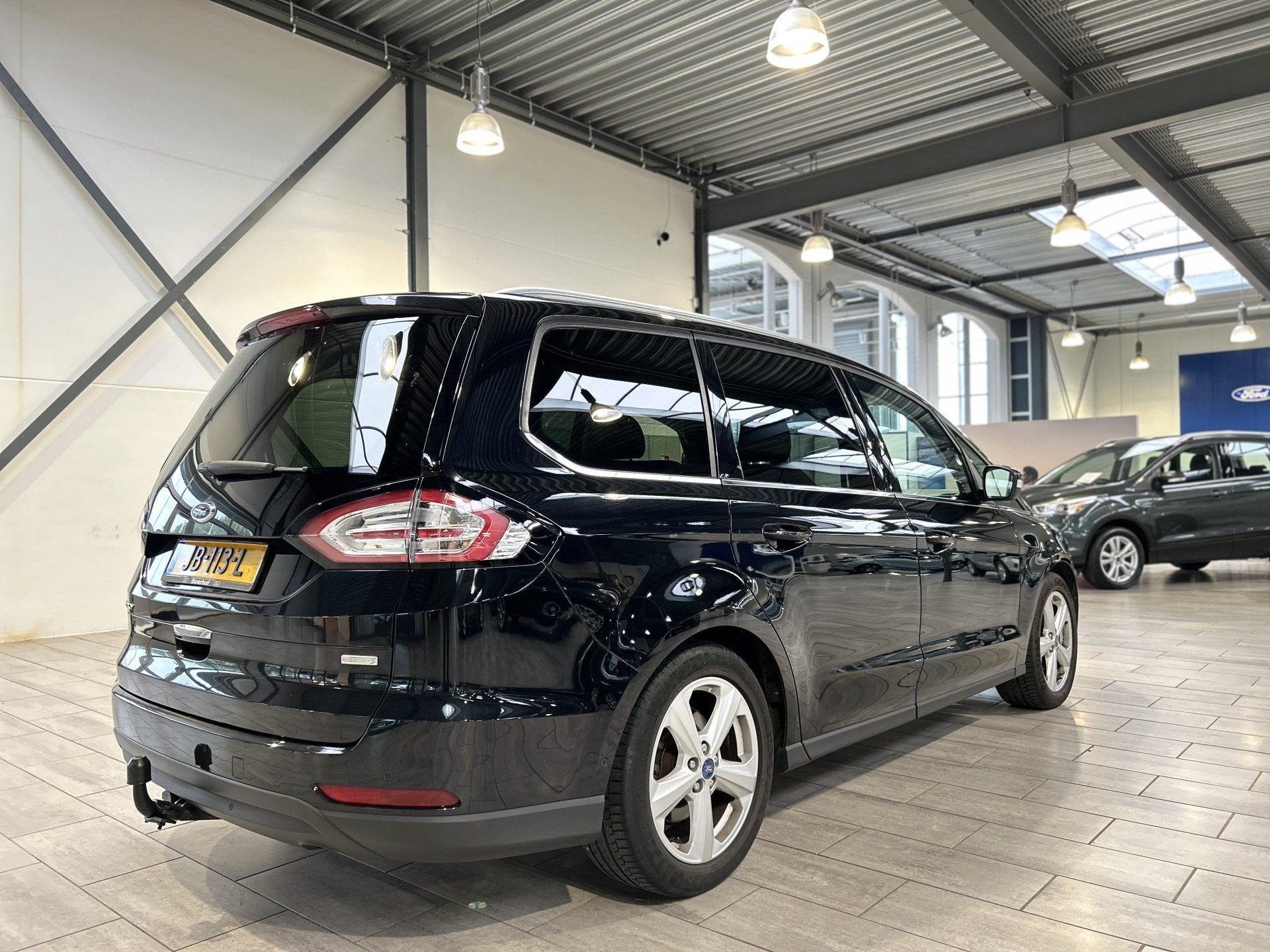 Ford Galaxy 2.0 EcoBoost 240 pk Titanium | Trekhaak | El. a., Auto's, Stof, 4 cilinders, 7 stoelen, Zwart
