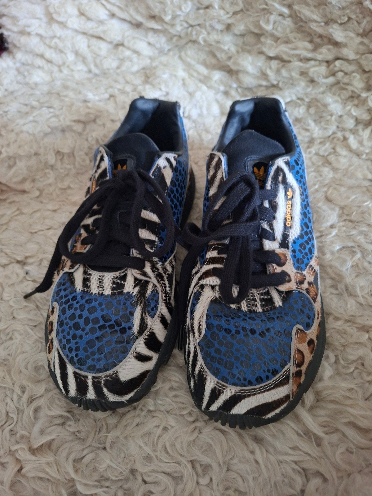 Adidas Falcon sneakers met dierenprint maat 6.5, Ophalen of Verzenden, Blauw, Adidas, Sneakers of Gympen