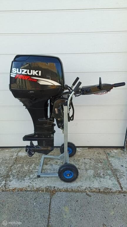 Suzuki 40 pk EFI Langstaart – Knuppelbediening & Powertrim, Watersport en Boten, Buiten- en Binnenboordmotoren, Gebruikt, Ophalen of Verzenden