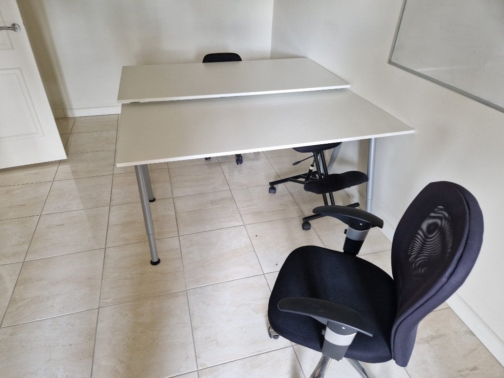 Office forniture, Ophalen, Zo goed als nieuw
