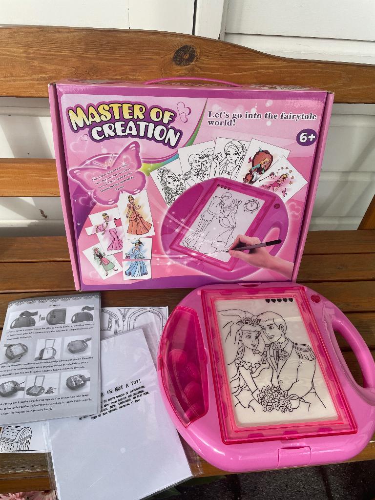 Roze tekenprojector met licht | princess ontwerp set, Ophalen of Verzenden, Zo goed als nieuw, Met licht