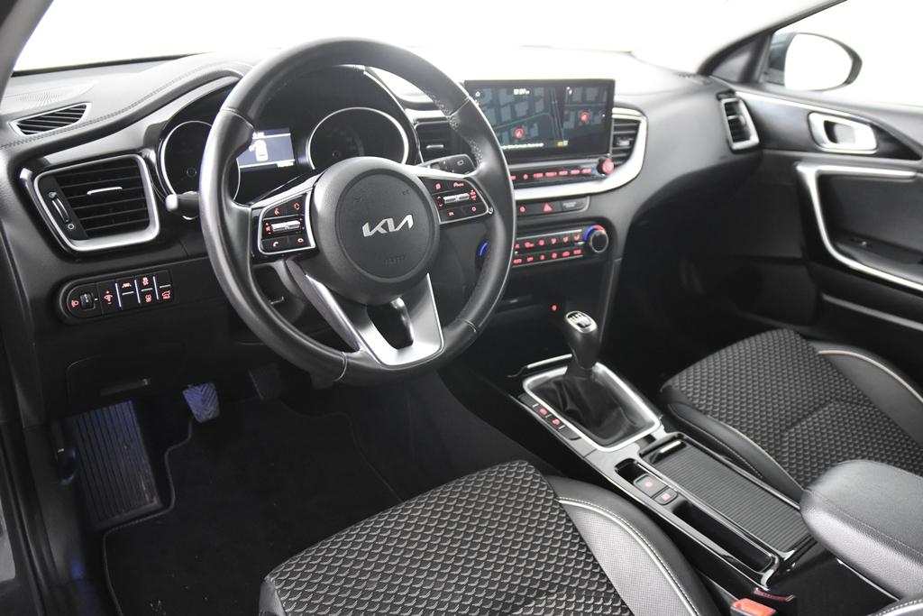 Kia Xceed Pulse *1ste eigenaar*Leer*Navi*Camera* (bj 2022), Voorwielaandrijving, XCeed, Gebruikt, Leder en Stof