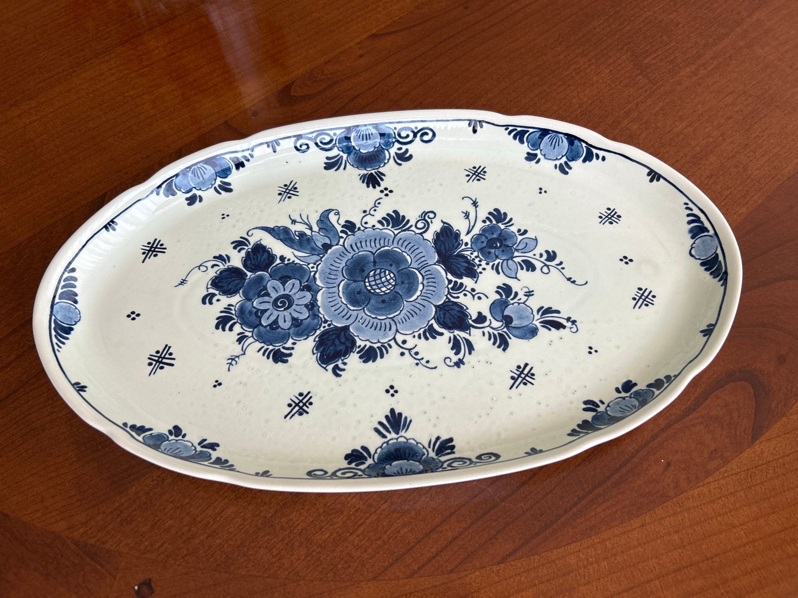 Delftsblauwe schaal met korrelig glazuur - Royal Goedewaagen, Ophalen of Verzenden