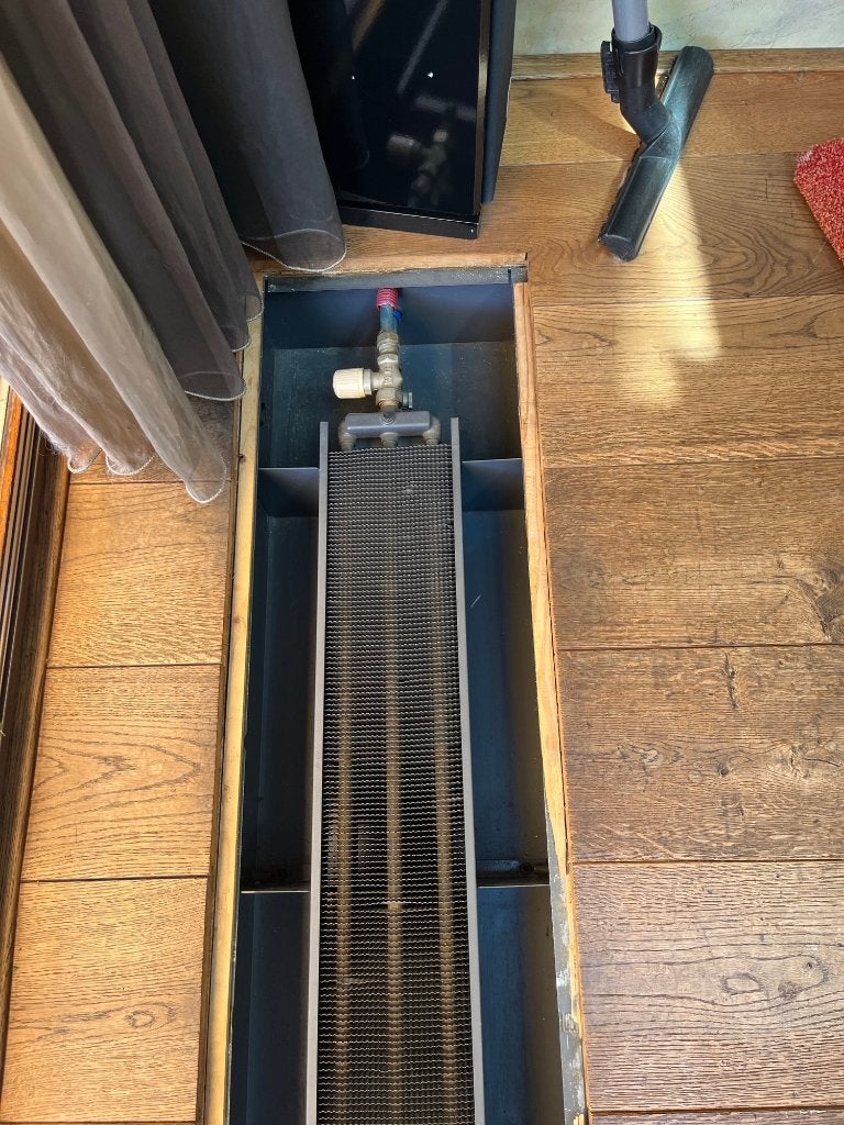 inbouw vloerconvector Jaga Mini Canal ( lengte 450 cm), Ophalen, Gebruikt, Minder dan 30 cm, Hoog rendement (Hr)