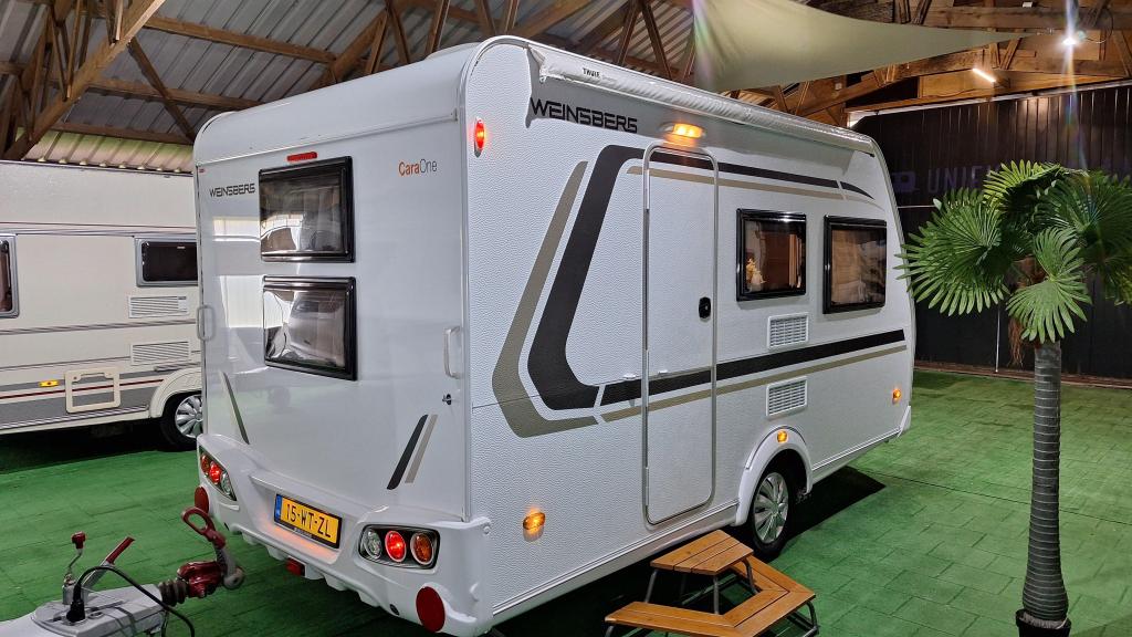 Weinsberg CaraOne 400 LK Airco/Luifel/Mover, Standaardzit, Dwarsbed, Bedrijf, Niet ingevuld