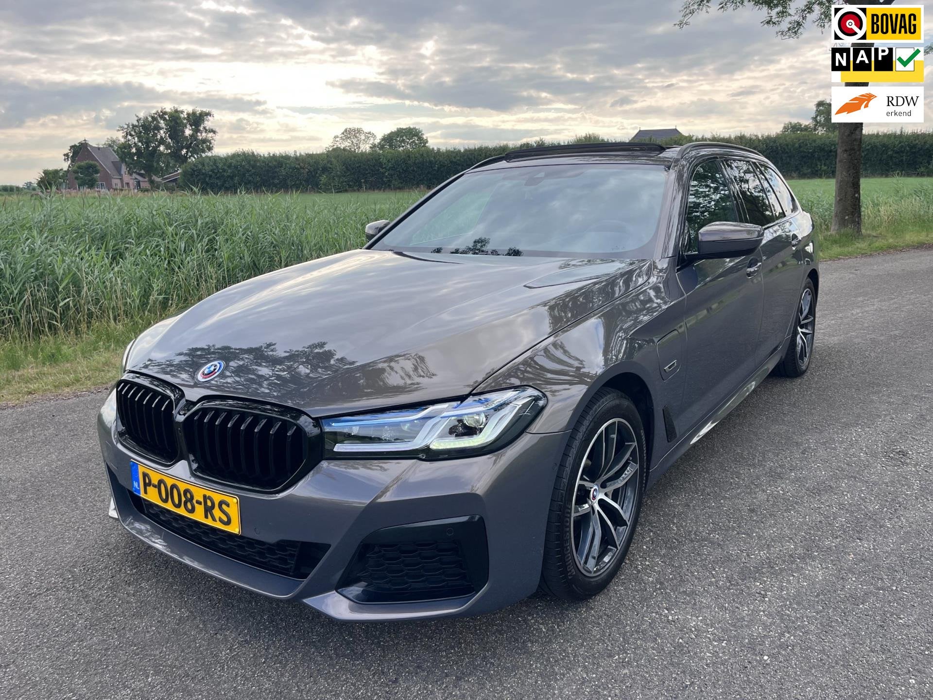 BMW 5-serie Touring 520e M Sport | Panorama |Laser | Trekhaa, 1998 cc, Achterwielaandrijving, Gebruikt, Euro 6