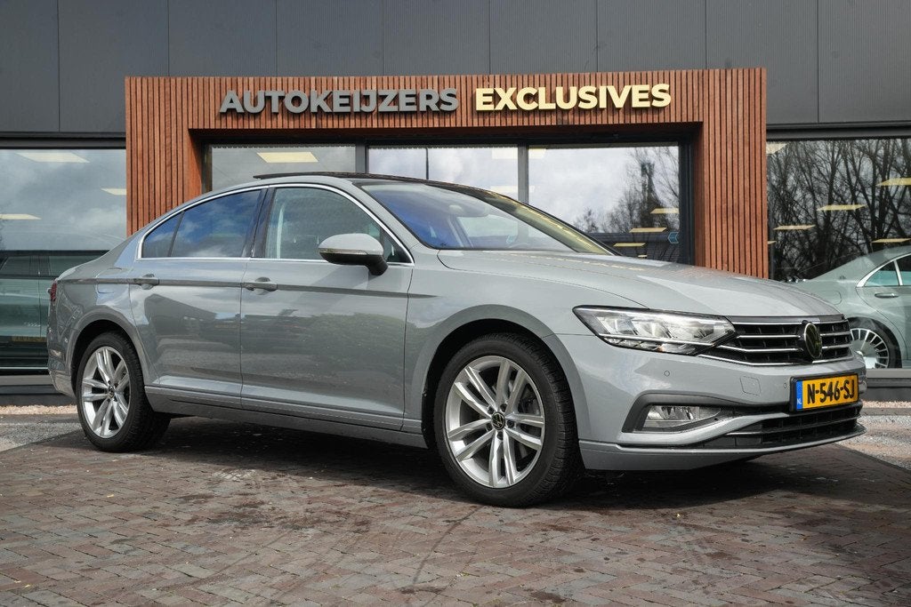 Volkswagen Passat 1.5 TSI Business Automaat Pano Dak trekhaa, Auto's, Volkswagen, Bedrijf, Te koop, Passat, ABS, Achteruitrijcamera