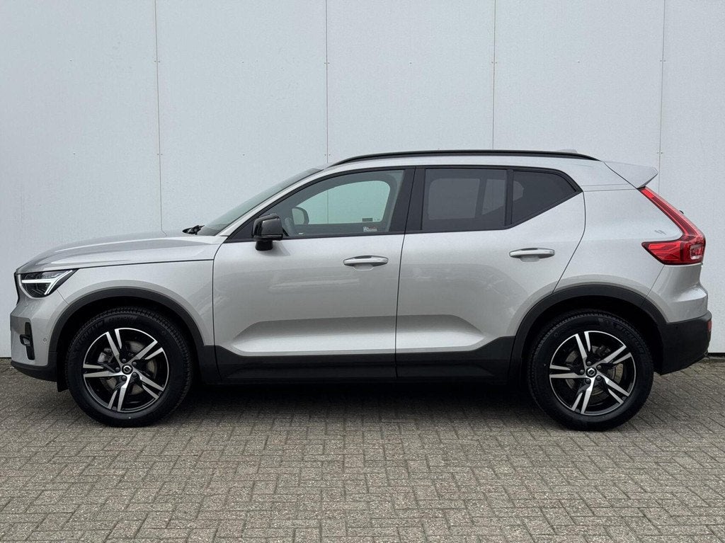 Volvo XC40 2.0 B3 Plus Dark| 360 camera|Elek.verstelbare voo, Gebruikt, 4 cilinders, 1969 cc, 163 pk