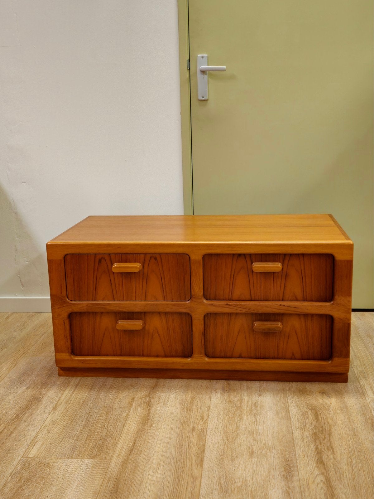 Vintage Silkeborg Deense Ladekast Kast Plantenspeler, Ophalen, Huis en Inrichting
