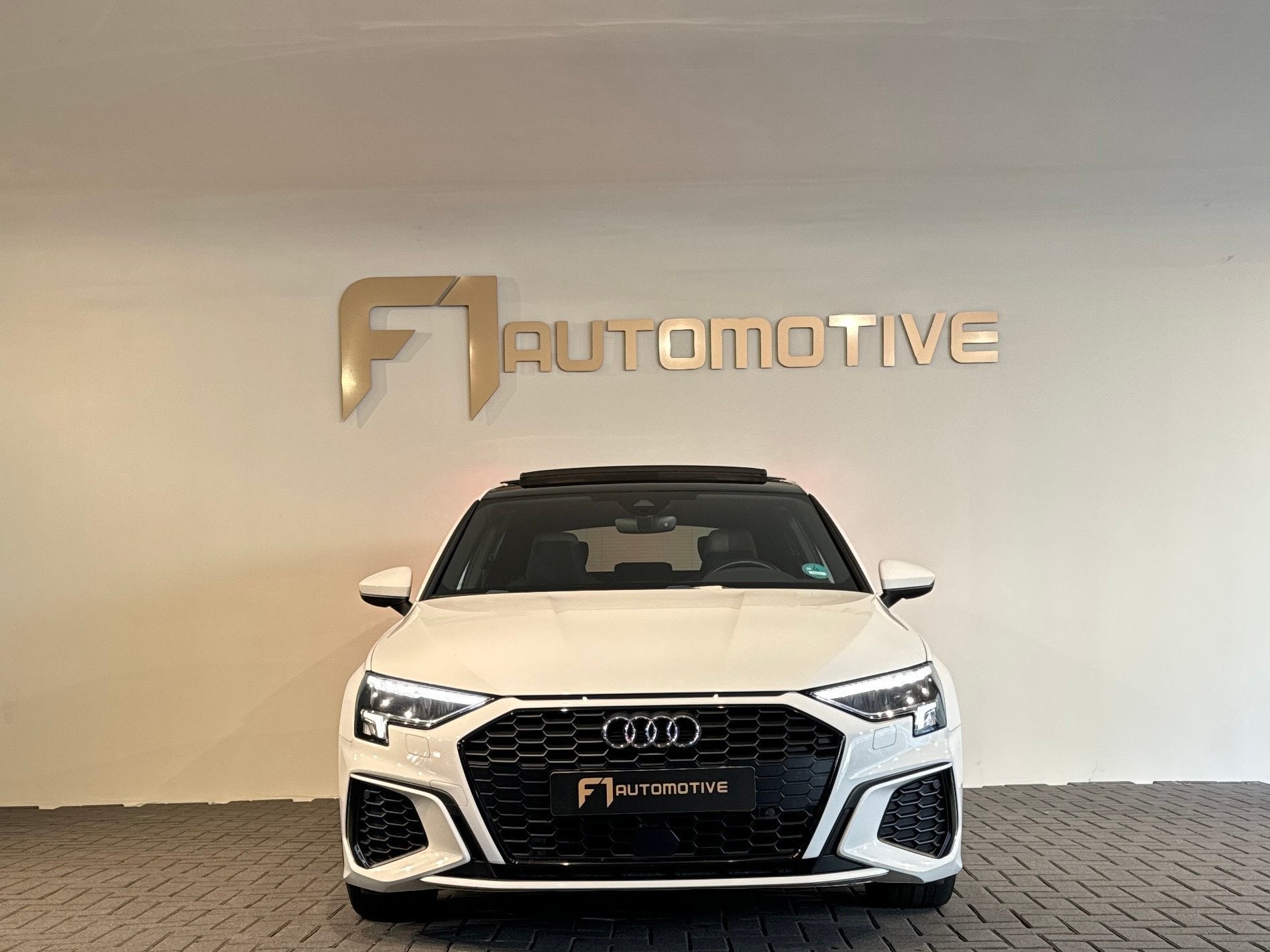 Audi A3 Sportback 40 TFSI e S Line Pano|Alcantara|Memory|Cam, Auto's, Audi, Gebruikt, Euro 6, 4 cilinders, 1535 kg