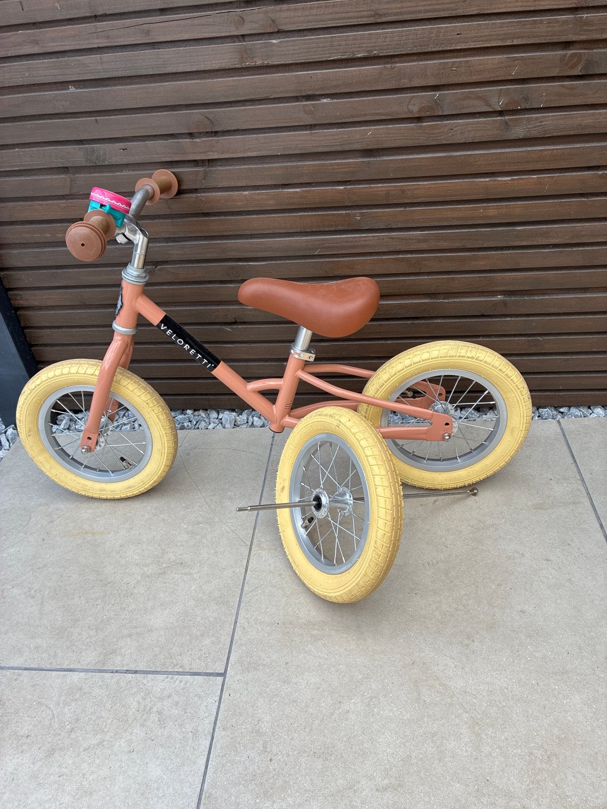 Veloretti loopfiets driewieler - Zo goed als nieuw, Zijwieltjes, 16 tot 20 inch, Velgrem, Ophalen of Verzenden