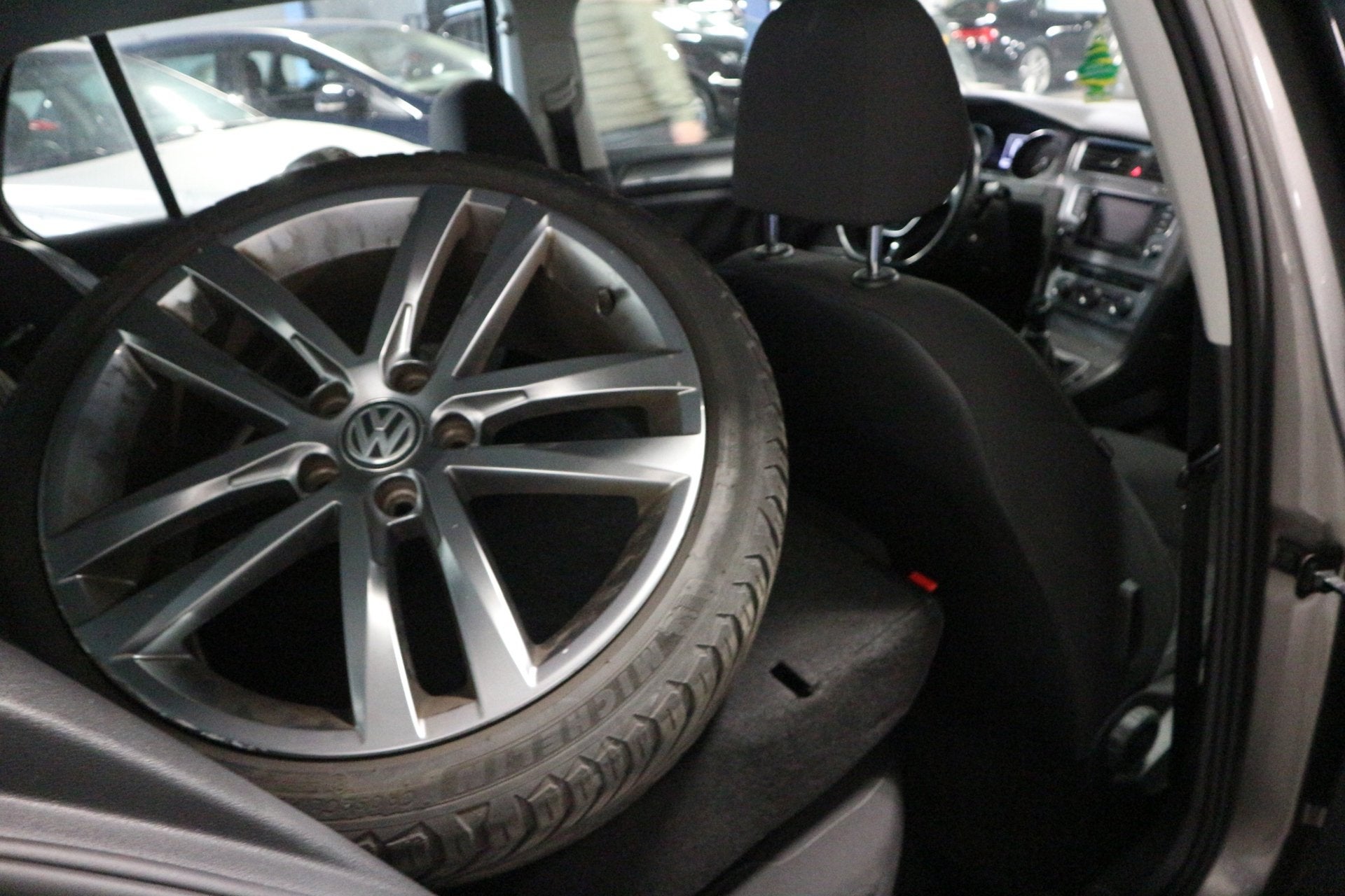 Volkswagen Golf 1.6 TDI NAP + ORG NED + VELGEN / FACELIFT !, Voorwielaandrijving, Gebruikt, Euro 6, 4 cilinders