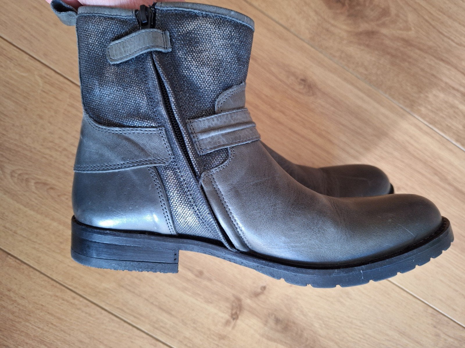 Mooie, nieuwe enkellaarzen van Giga, maat 39, Kleding | Dames, Lage of Enkellaarzen, Nieuw, Ophalen of Verzenden, Giga