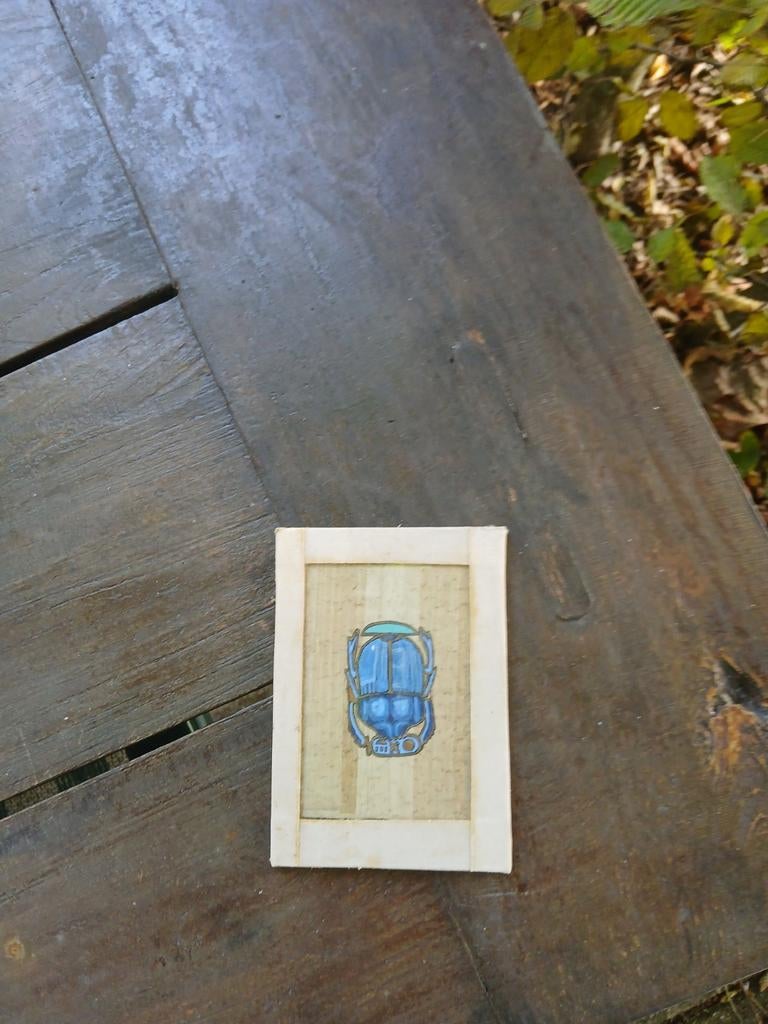 Papyrus schilderij, een sphinx papyrus tussen glas., Ophalen