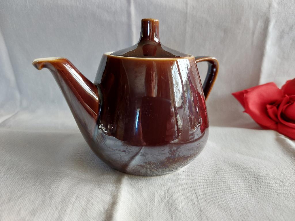Villeroy & Boch bruin servies: koffiepotje melkkannetjes, Antiek en Kunst, Antiek | Servies los, Ophalen of Verzenden