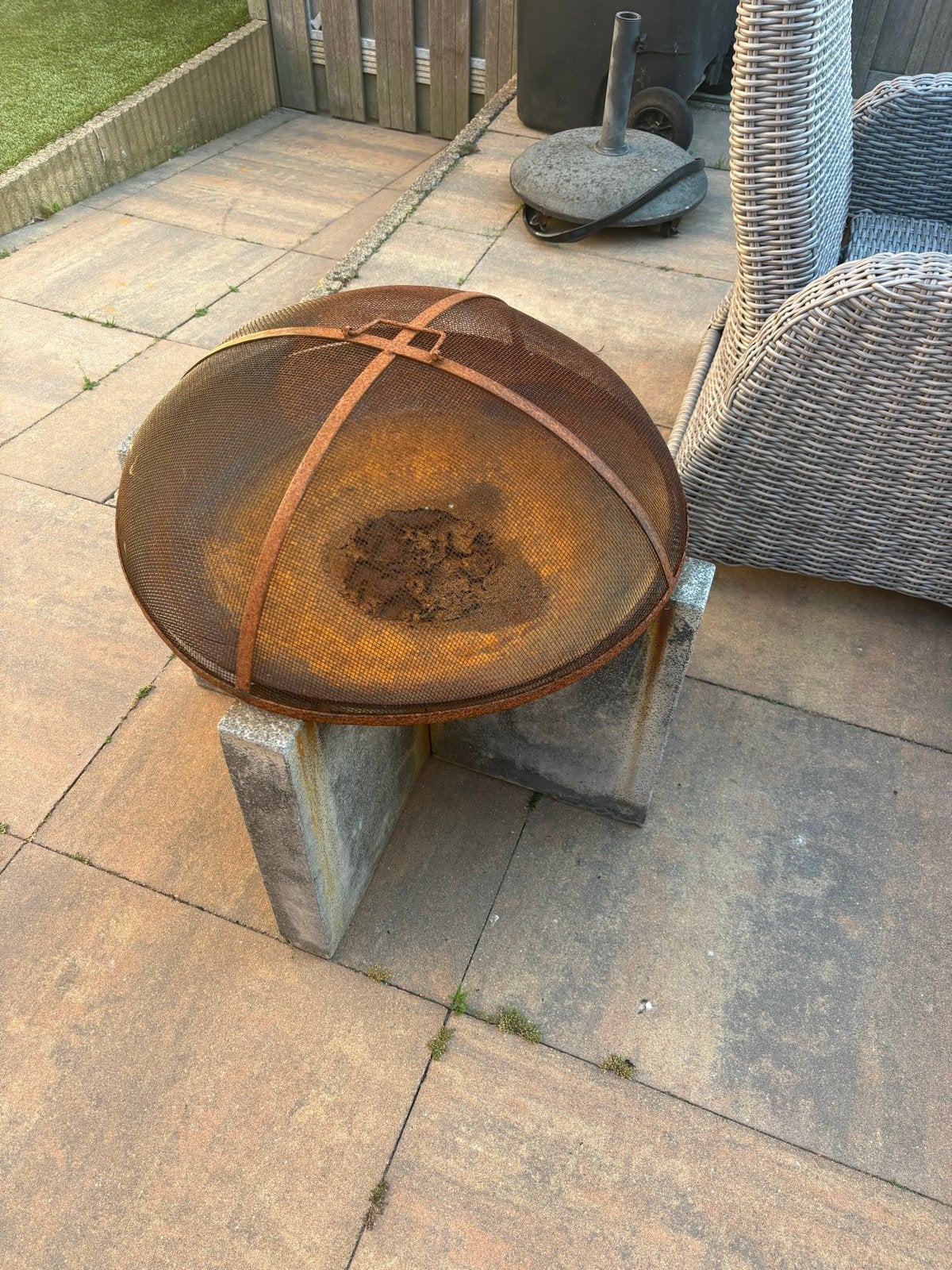 Vuurkorf met vonkenscherm, Tuin en Terras, Vuurkorven, Ophalen, Gebruikt, Vuurkorf