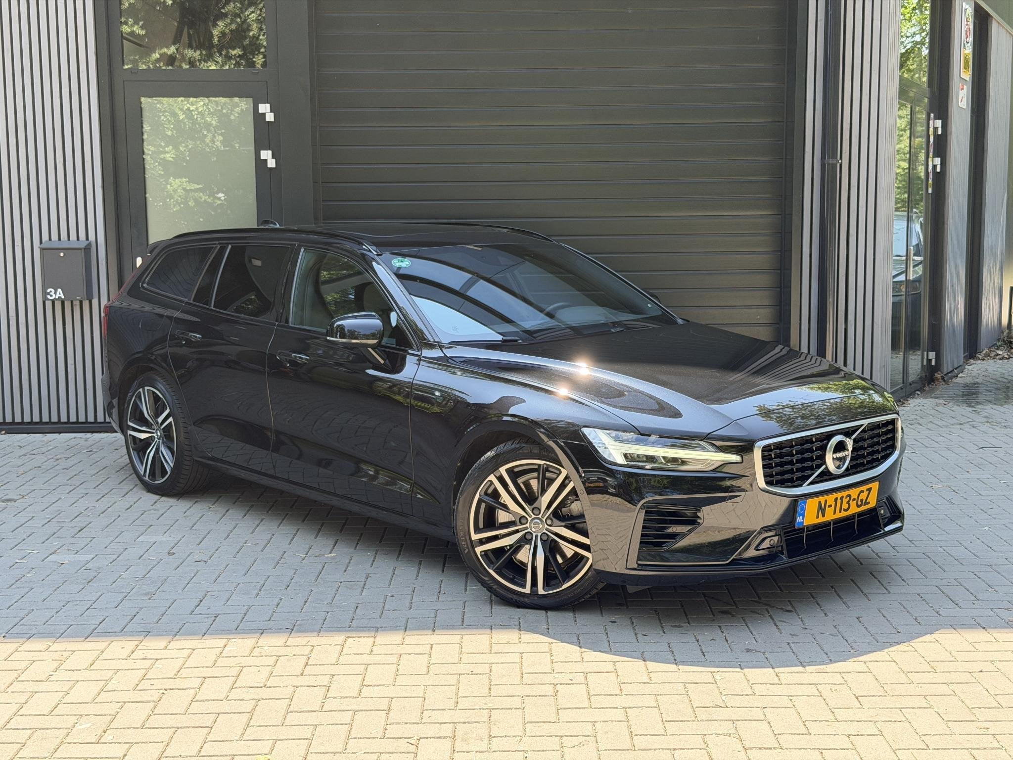 Volvo V60 2.0 T8 Twin Engine AWD R-Design, Auto's, Volvo, Bedrijf, Te koop, V60, 4x4, ABS, Airbags, Airconditioning, Alarm, Android Auto