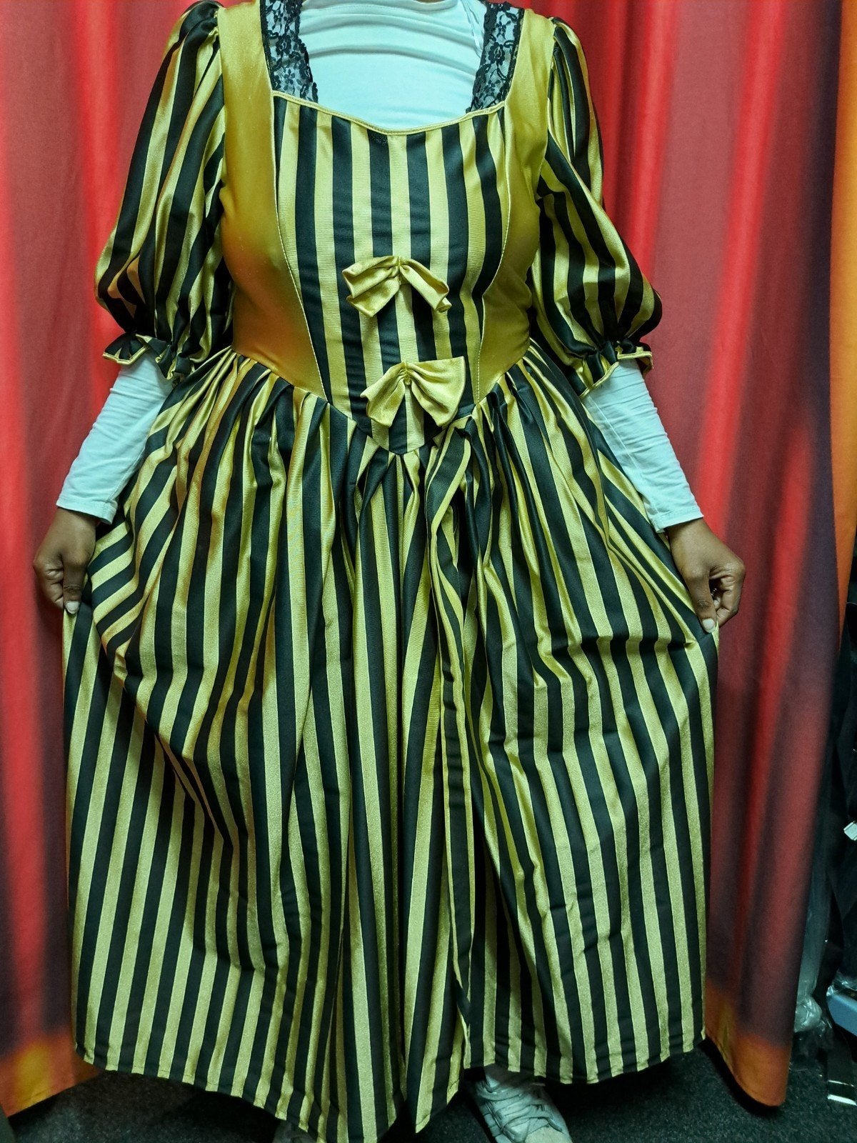 Charles Dickensjurk maat 46 polyester, Ophalen