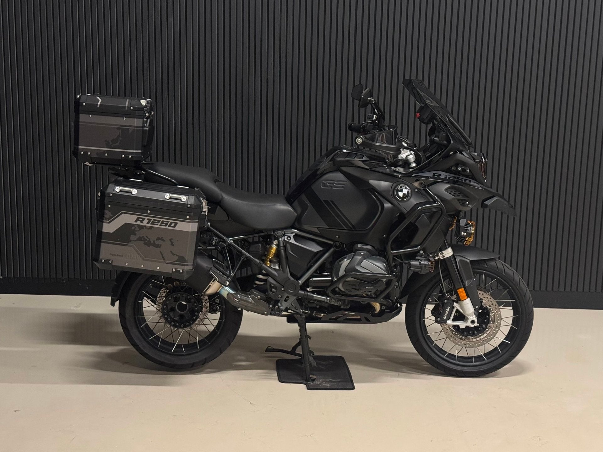 BMW All-Road R 1250 GS Adventure TRIPLE BLACK | AKRAPOVIC |, Einsteinlaan 5
2289 CC  Rijswijk, NL, 1254 cc, Bedrijf, Handvatverwarming