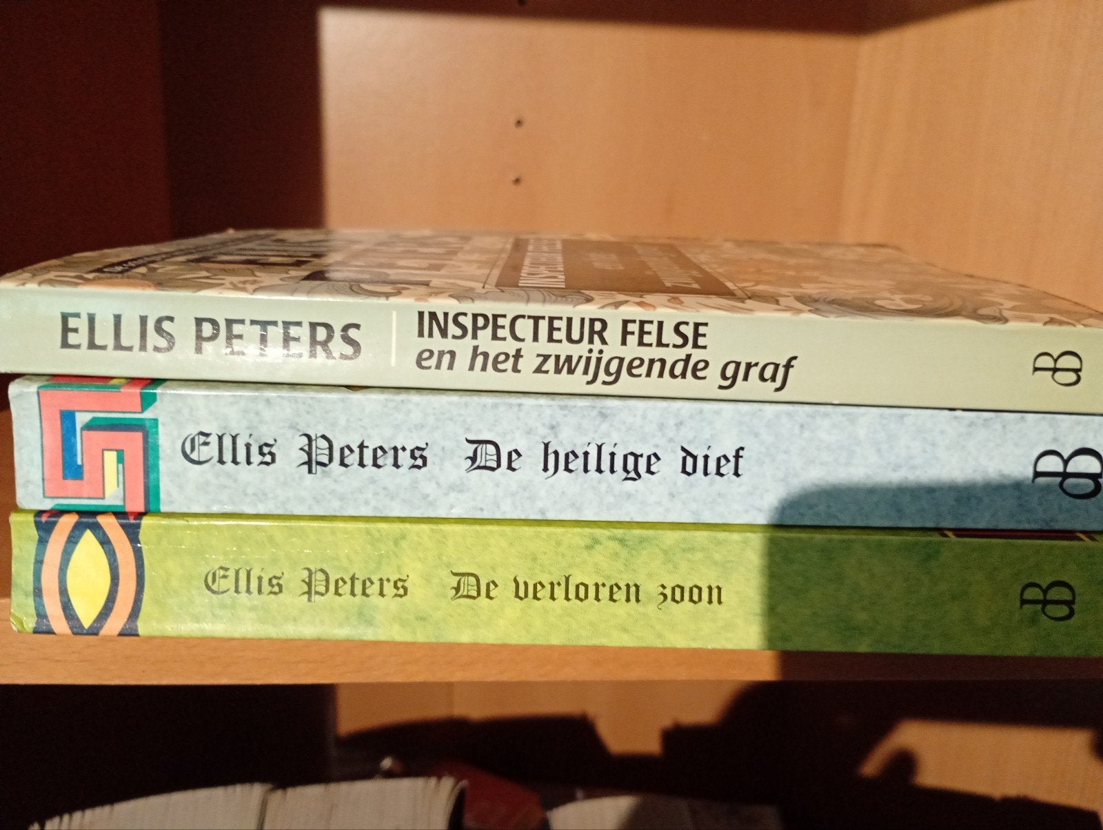 Ellis Peters 3 Boeken, Ophalen of Verzenden, Zo goed als nieuw