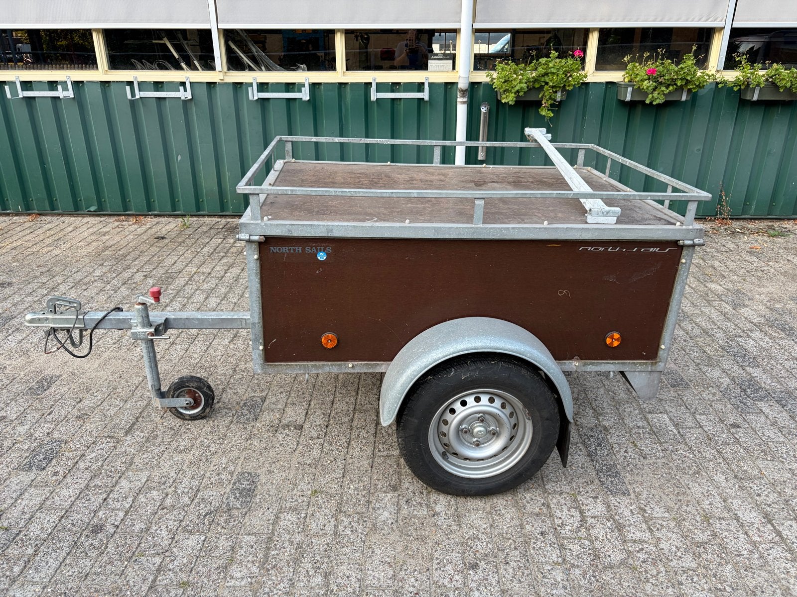 Compacte aanhanger, ideaal voor windsurfen of vakantie, Auto diversen, Aanhangers en Bagagewagens, Ophalen, Gebruikt