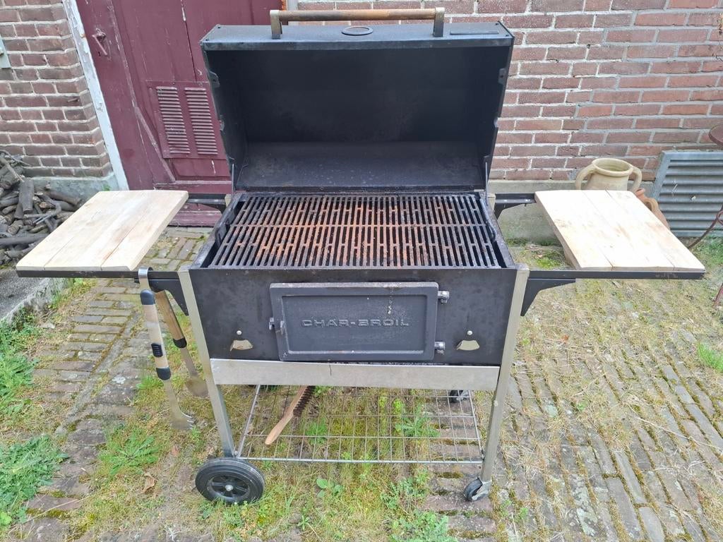 Char-Broil Houtskool Barbecue met zijtafels en wielen, Ophalen, Gebruikt, Char-Broil