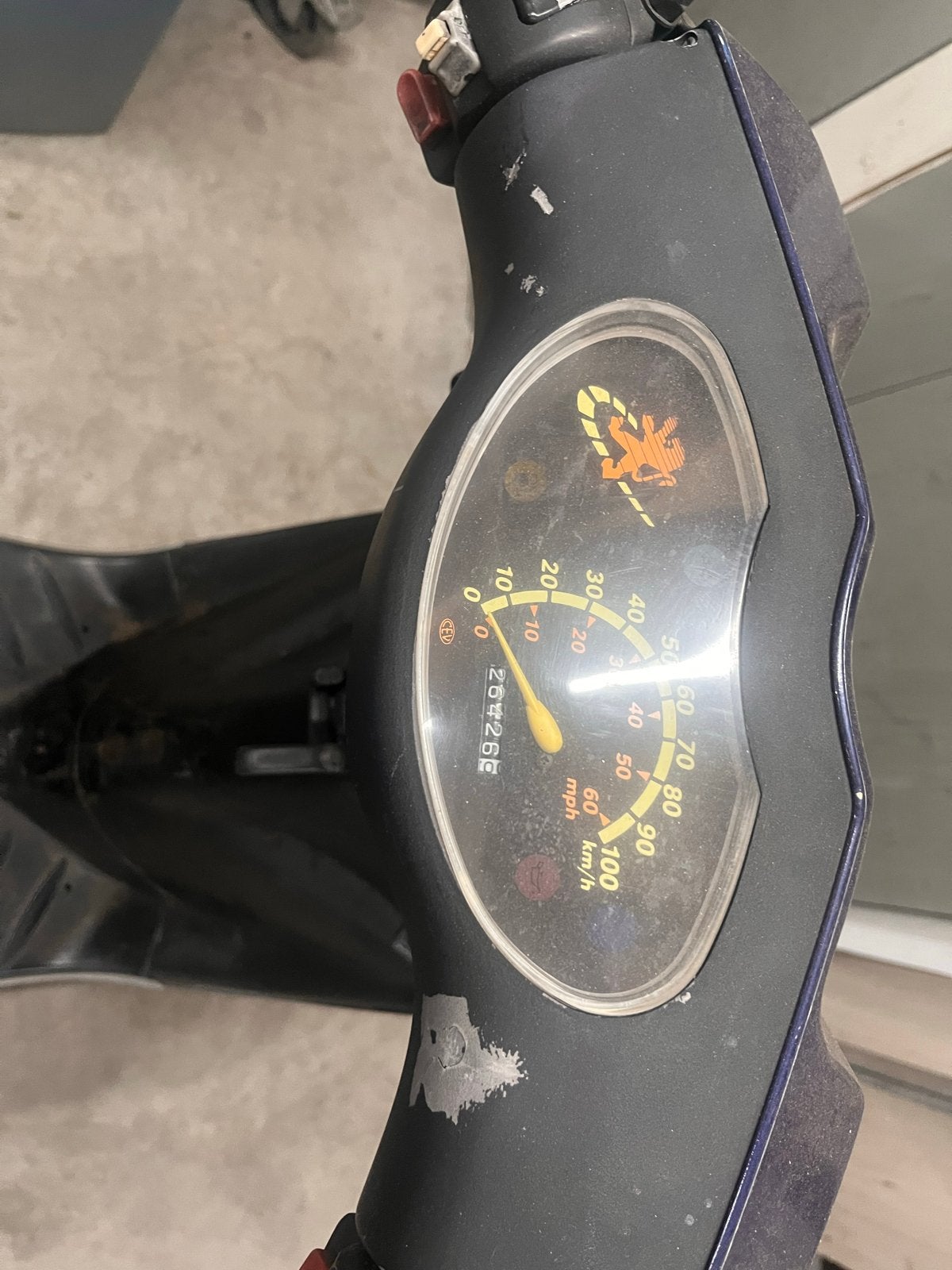 Peugeot Vivacity opknapper - Start wel, schade door valparti, Gebruikt, Maximaal 45 km/u, Ophalen of Verzenden, Benzine