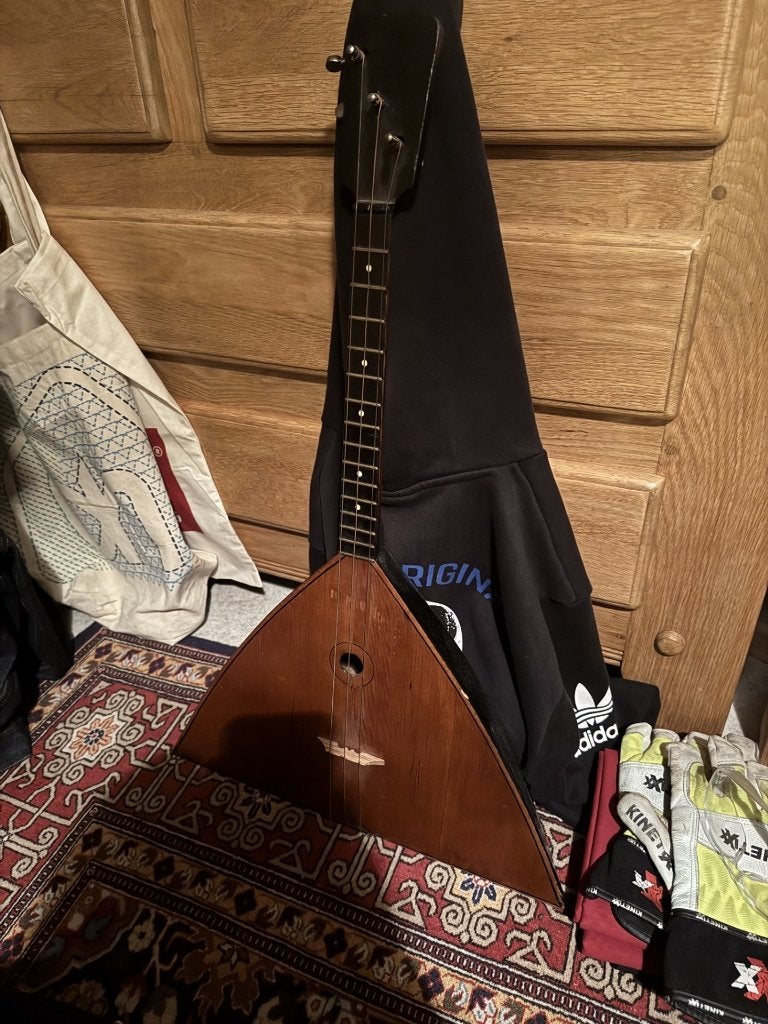 Balalaika 1917-1922, Ophalen of Verzenden, Gebruikt, Overige typen