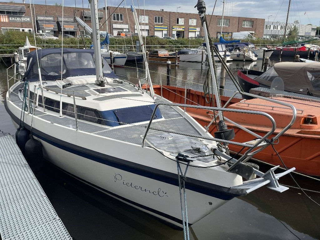 Compromis 909, bouwjaar 1987, 10 m, 1.90 meter, Binnenboordmotor, Tourjacht of cruiser