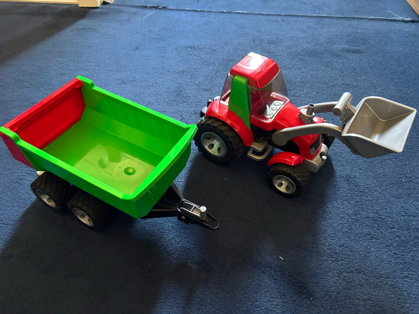 Bruder Roadmax tractor met aanhanger, Ophalen of Verzenden, Zo goed als nieuw