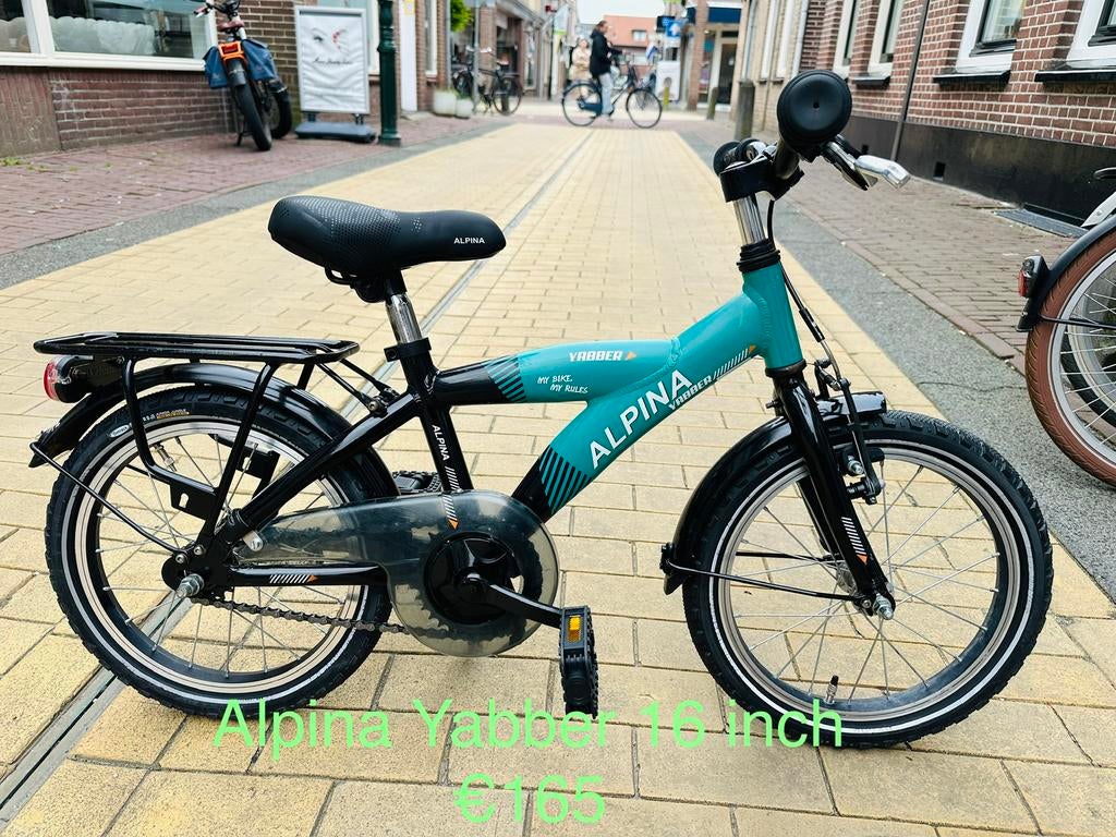 16 en 18 inch meisjesfietsen en Jongensfietsen/ kinderfiets, Ophalen of Verzenden, Zo goed als nieuw, 16 tot 20 inch, Zijwieltjes
