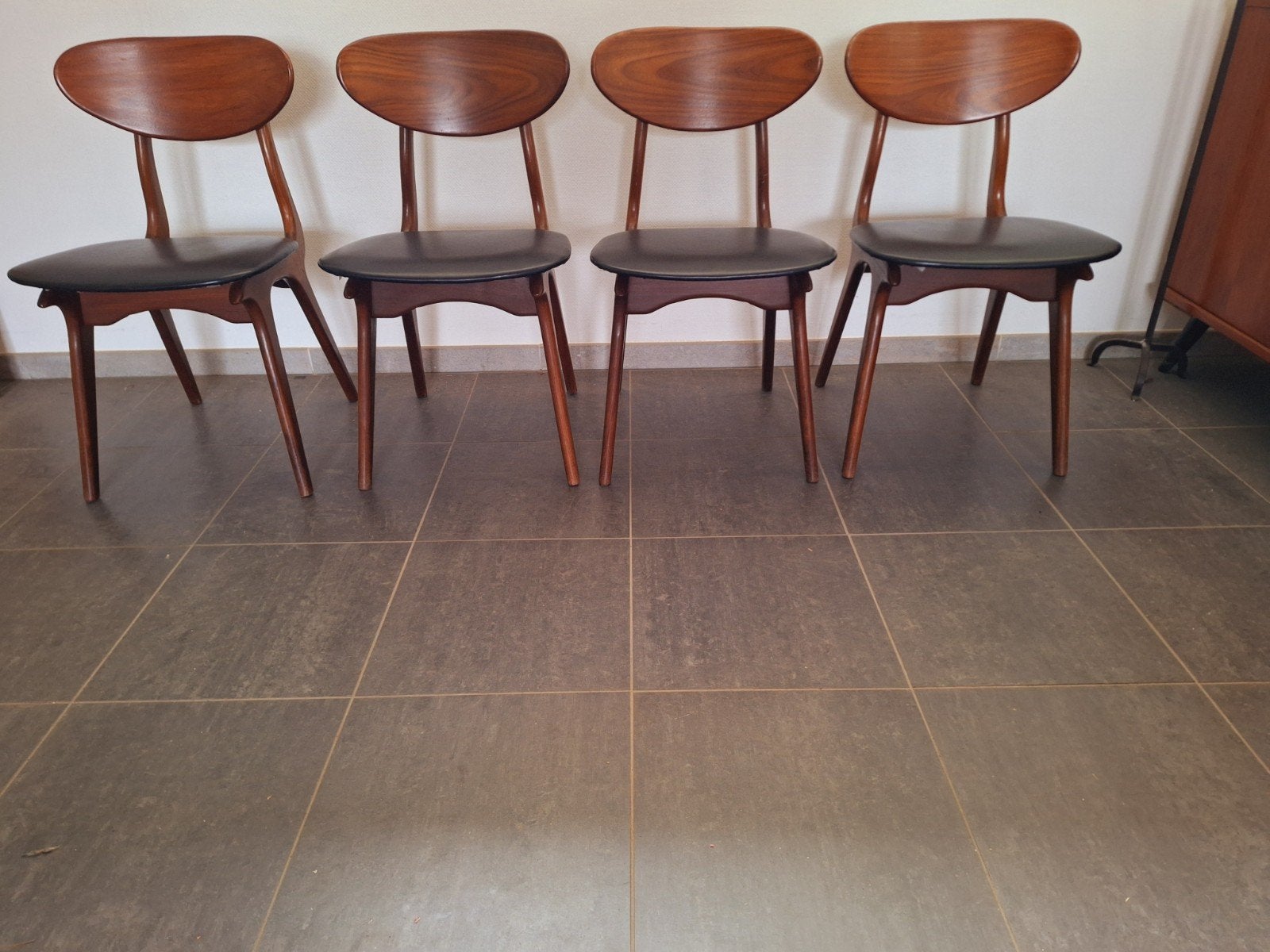 Louis van Teeffelen Webe stoelen midcentury set/4, Huis en Inrichting, Stoelen, Ophalen, Zo goed als nieuw, Bruin