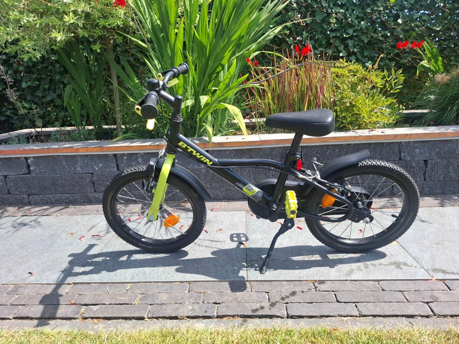 B'Twin Dark Hero 16 inch kinderfiets, Ophalen, Gebruikt, 16 tot 20 inch