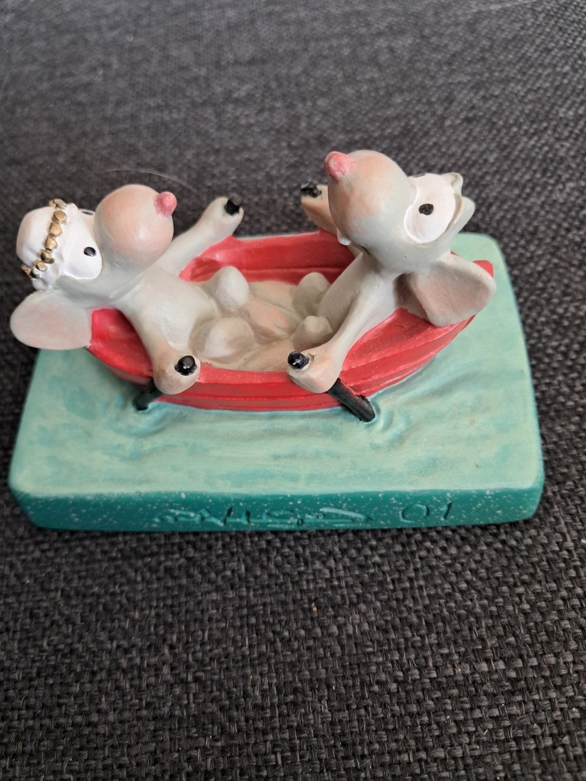 Leendert-Jan Vis beeldje huwelijksbootje, Verzamelen, Beelden en Beeldjes, Zo goed als nieuw, Dier, Ophalen of Verzenden