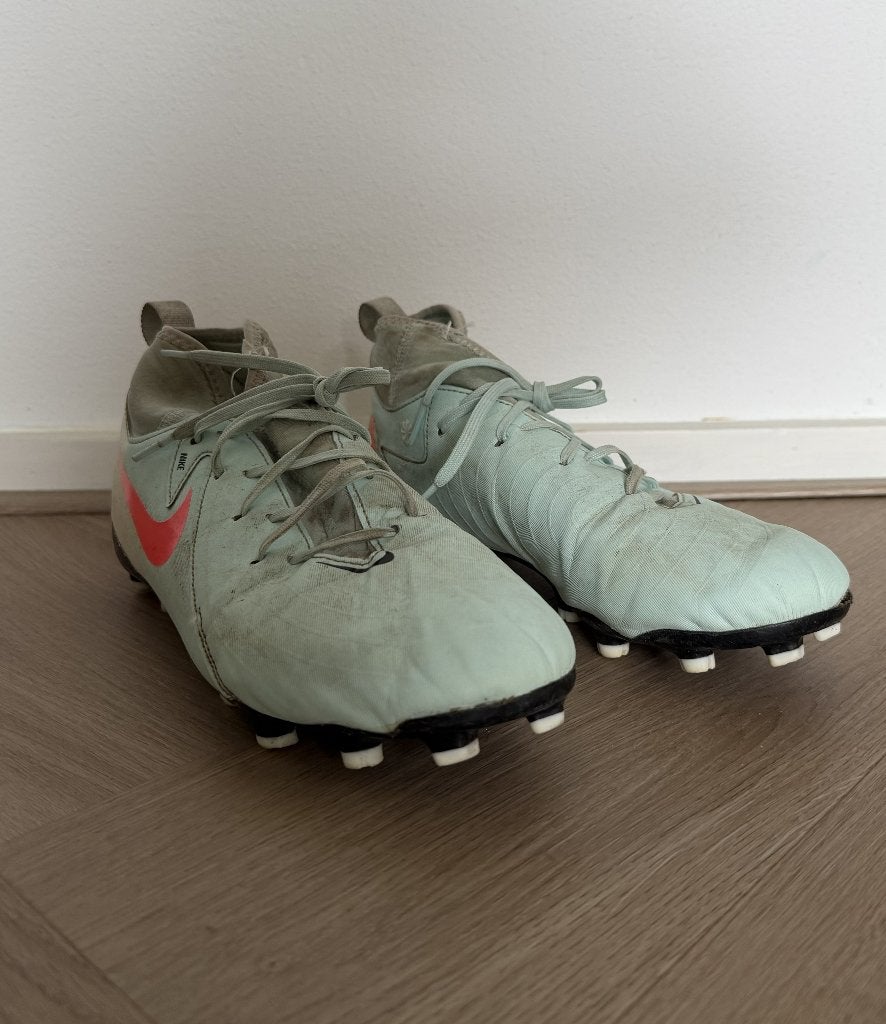 voetbalschoenen Nike Phantom luna maat 38,5, Ophalen, Gebruikt, Schoenen, Maat S