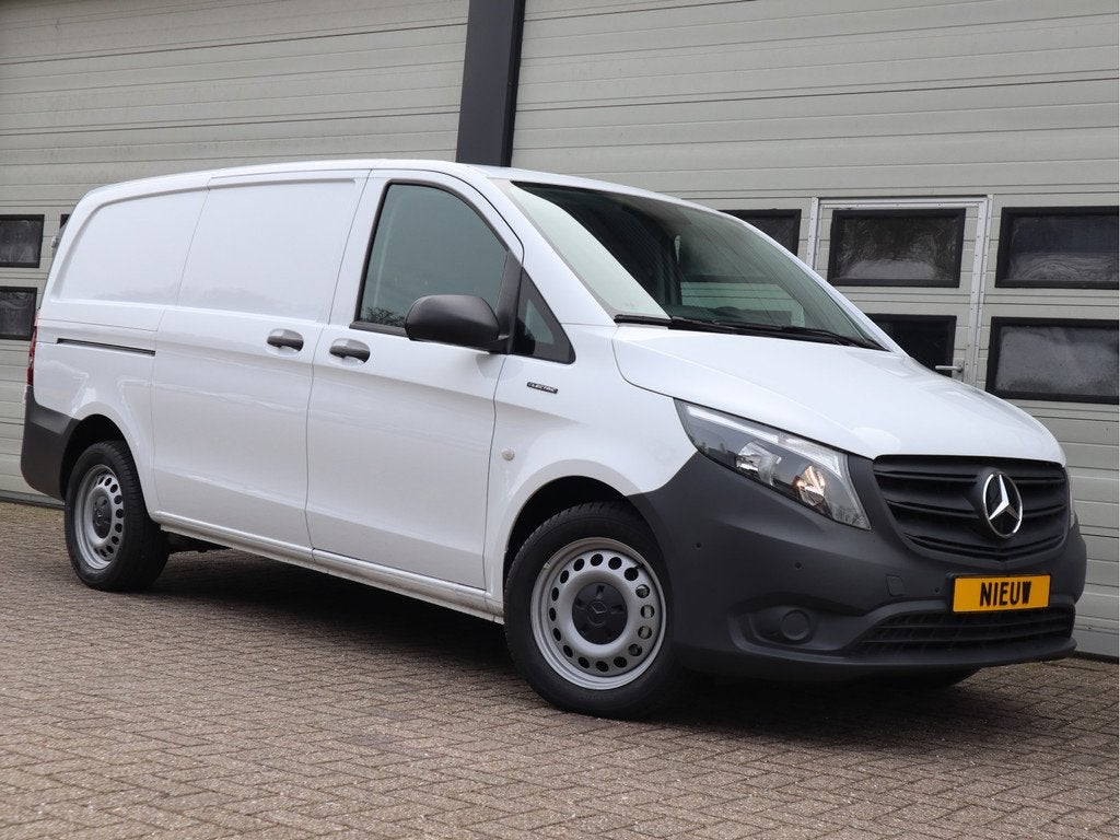 Mercedes-Benz eVito 66 kWh 261 km WLTP Snelladen - L2 Lang -, Auto's, Bestelauto's, Stof, Gebruikt, 116 pk, Wit