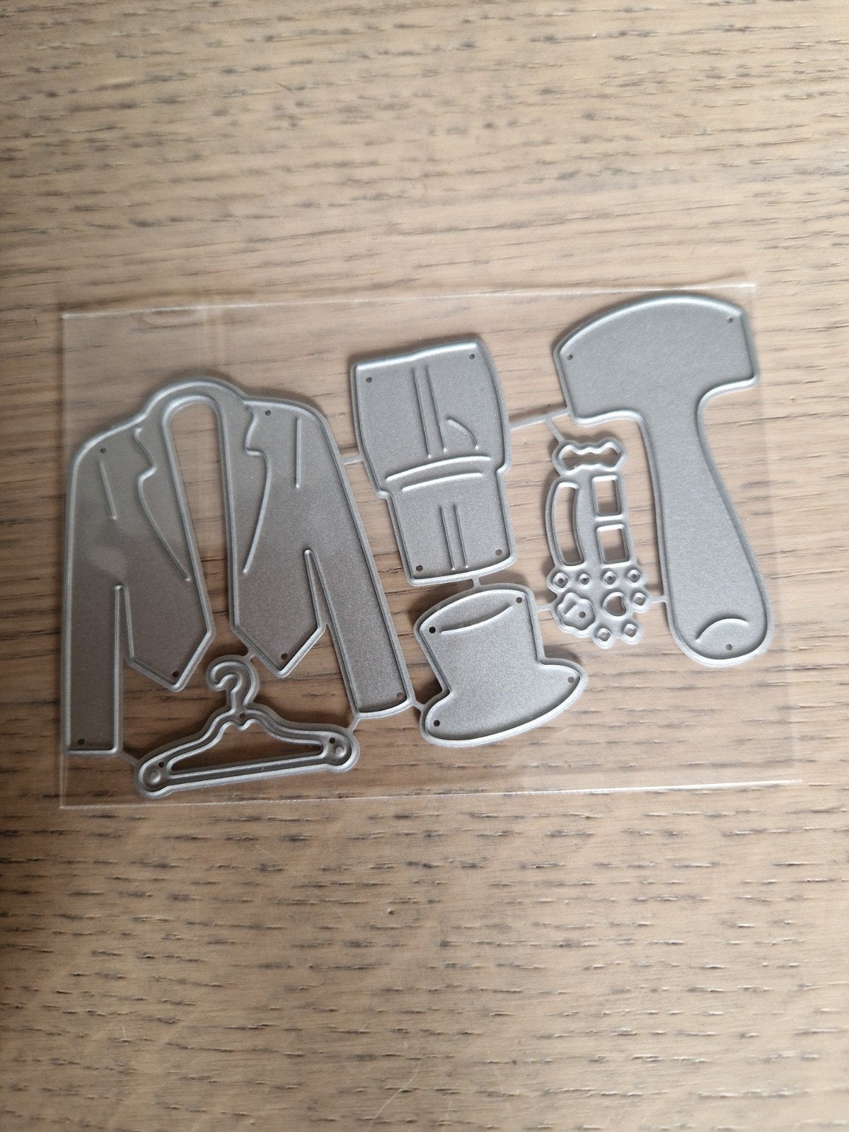Snijmal voor kaarten maken - colbertje, hoed en stropdas, Ophalen of Verzenden, Nieuw
