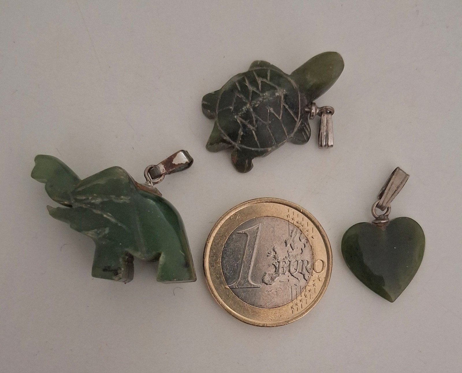 3 Groene Jade Hangers: Olifant, Schildpad, Hart, Sieraden, Tassen en Uiterlijk, Edelstenen, Ophalen of Verzenden, Nieuw