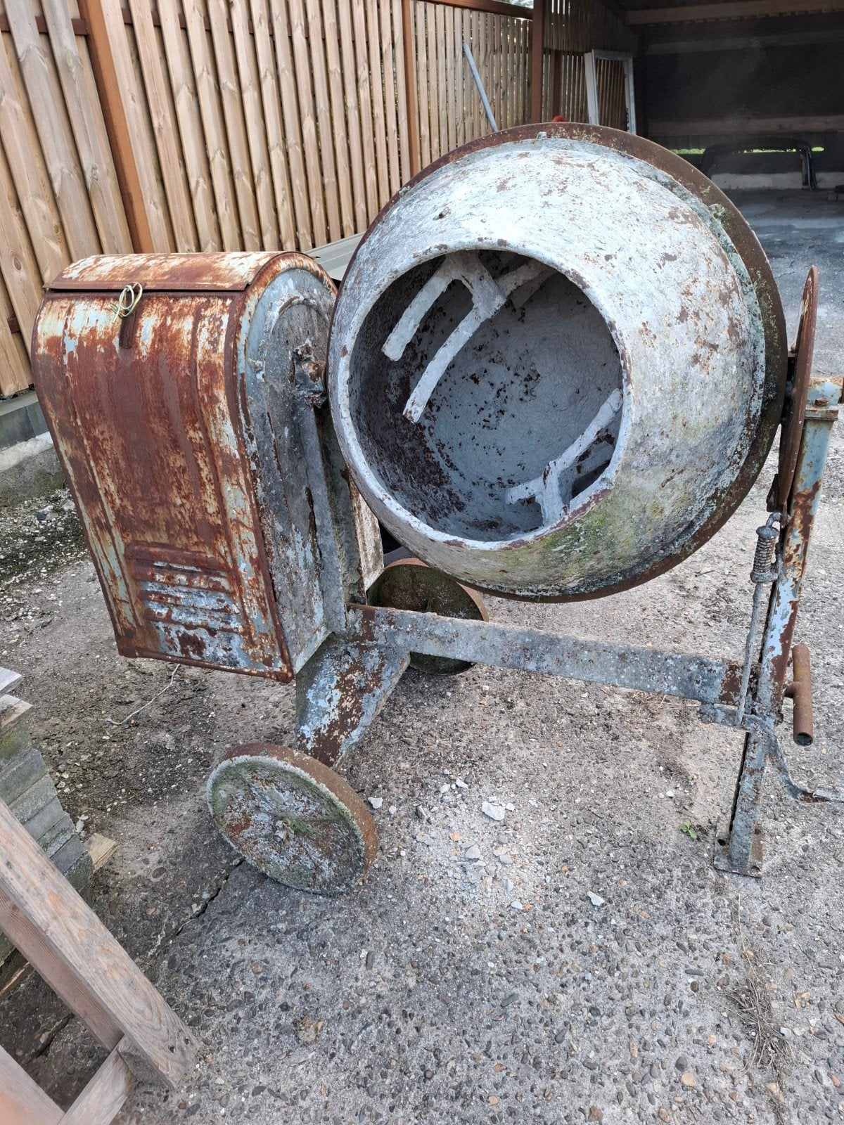 cement beton molen gebruikt werkt prima, Doe-het-zelf en Verbouw, Betonmolens, Ophalen, Gebruikt